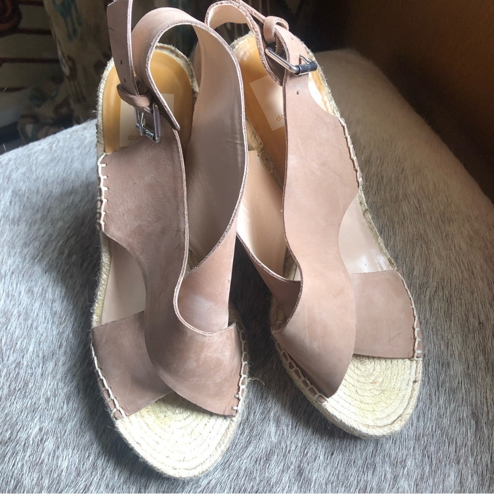 Dolce Vita nubuck suede tan espadrille sandal 4” heel crosssover strap sandal 8